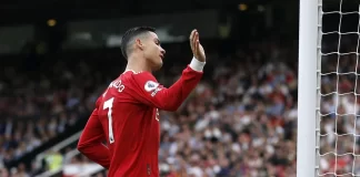 Cristiano Ronaldo se emocionó con el homenaje que le realizó el público del Liverpool tras la muerte de uno de sus gemelos