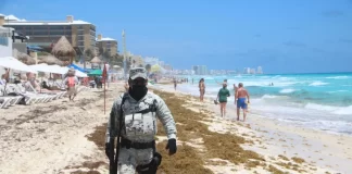 Sargazo a niveles “excesivos” provocó cierre de playas en Quintana Roo