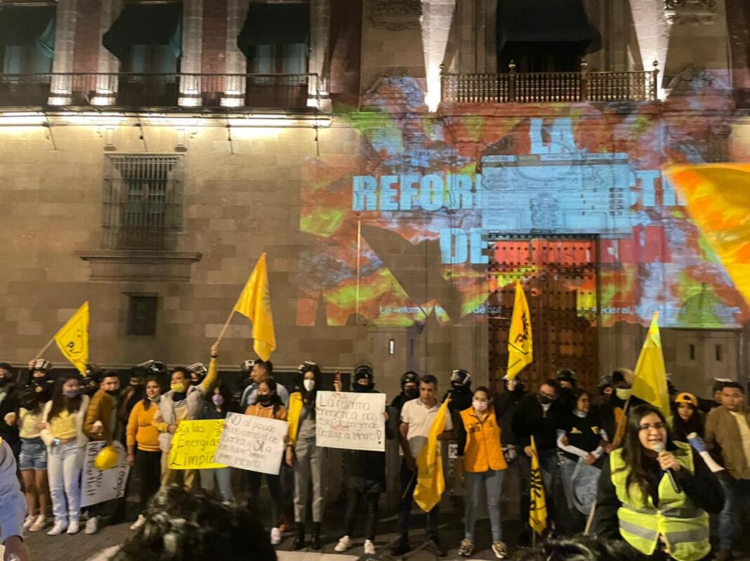 Exigen perredistas reforma eléctrica que beneficie a mexicanos