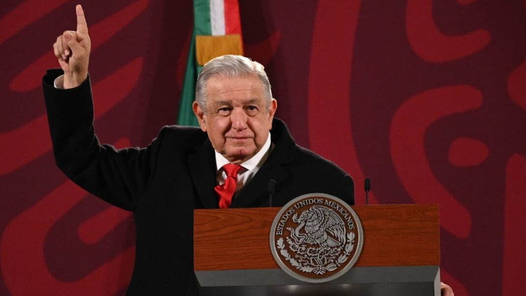 Celebra AMLO validez de la SCJN a su iniciativa de reforma eléctrica