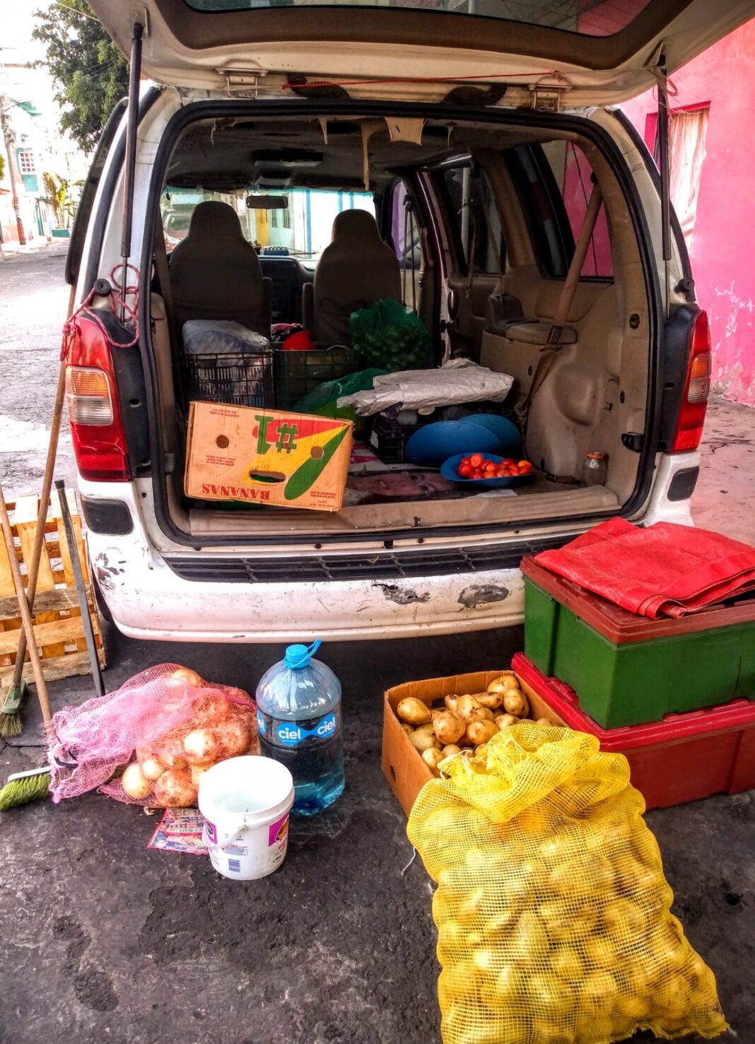 Contingencias ambientales generan pérdidas a pequeños comerciantes