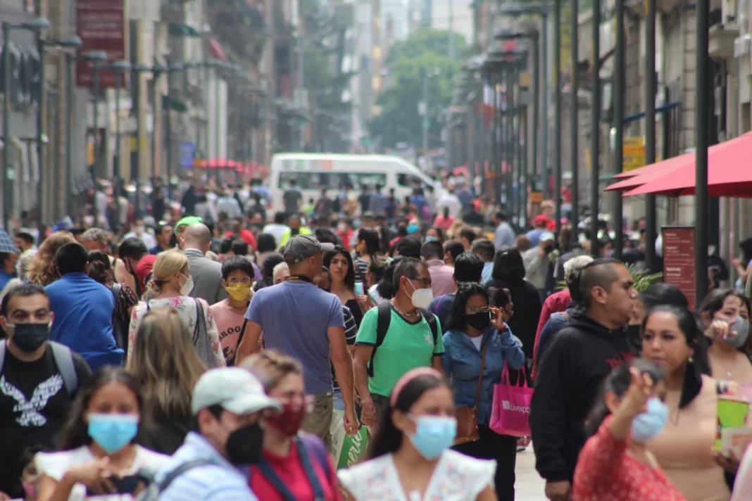 Opcional uso de cubrebocas en espacios abiertos en CDMX